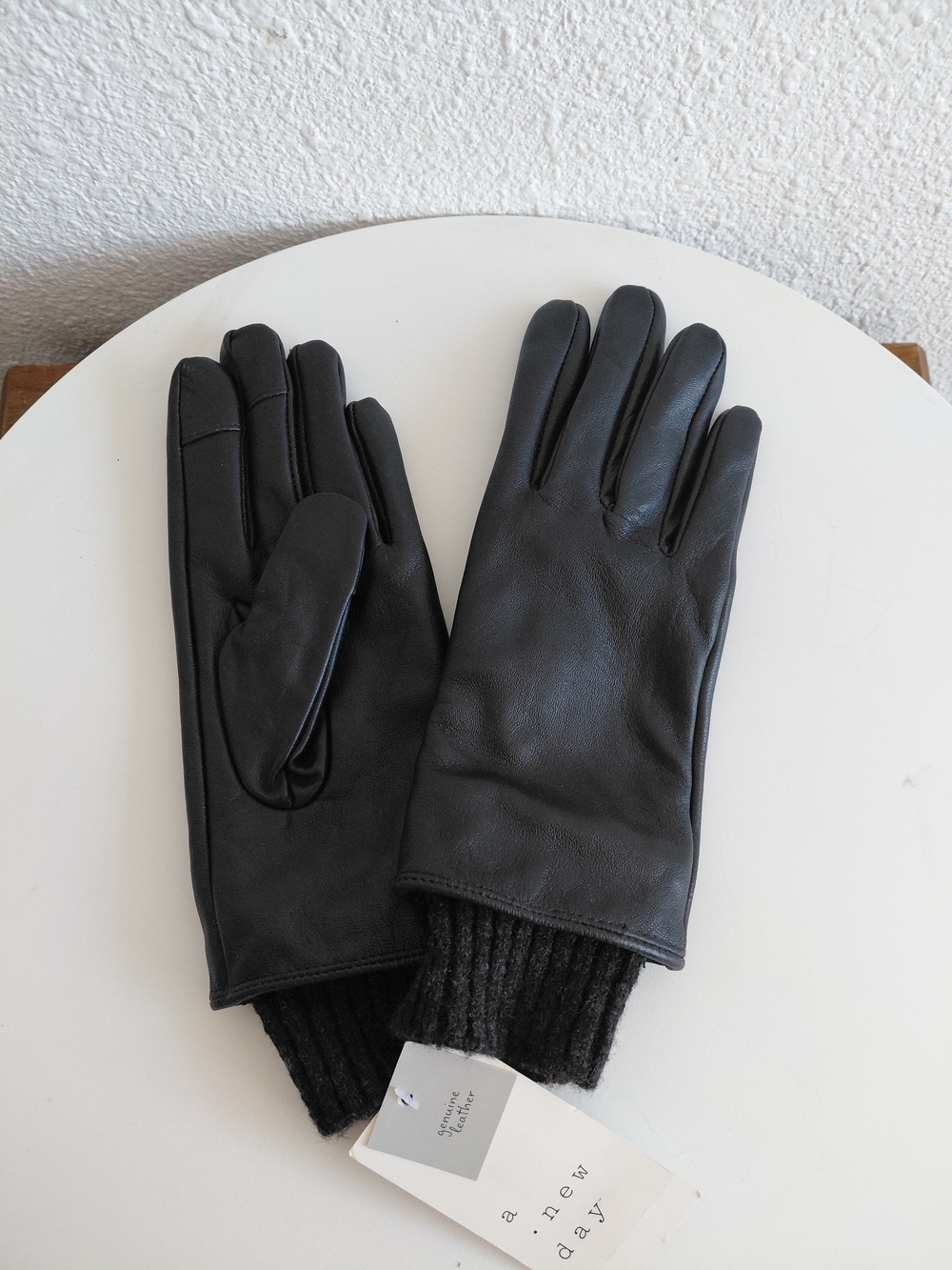 NWT $27 A New Day Black Leather Womens XS/S Gloves.